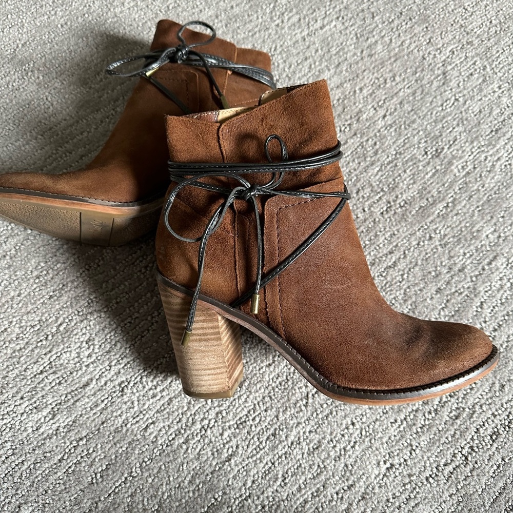 Franco Sarto Edeline, brown shade booties